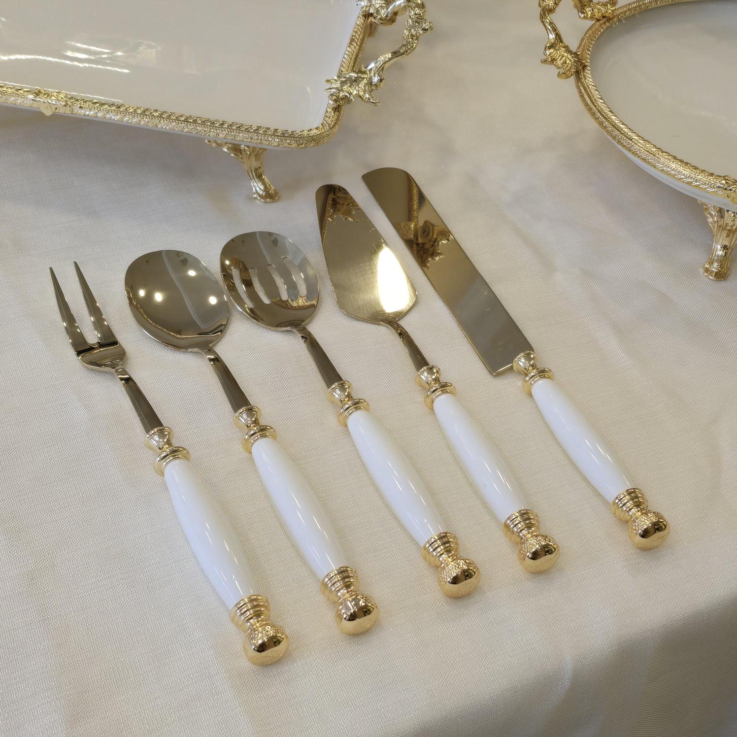 Metal Çerçeveli 10 Parça Porselen Sunum Seti Gold