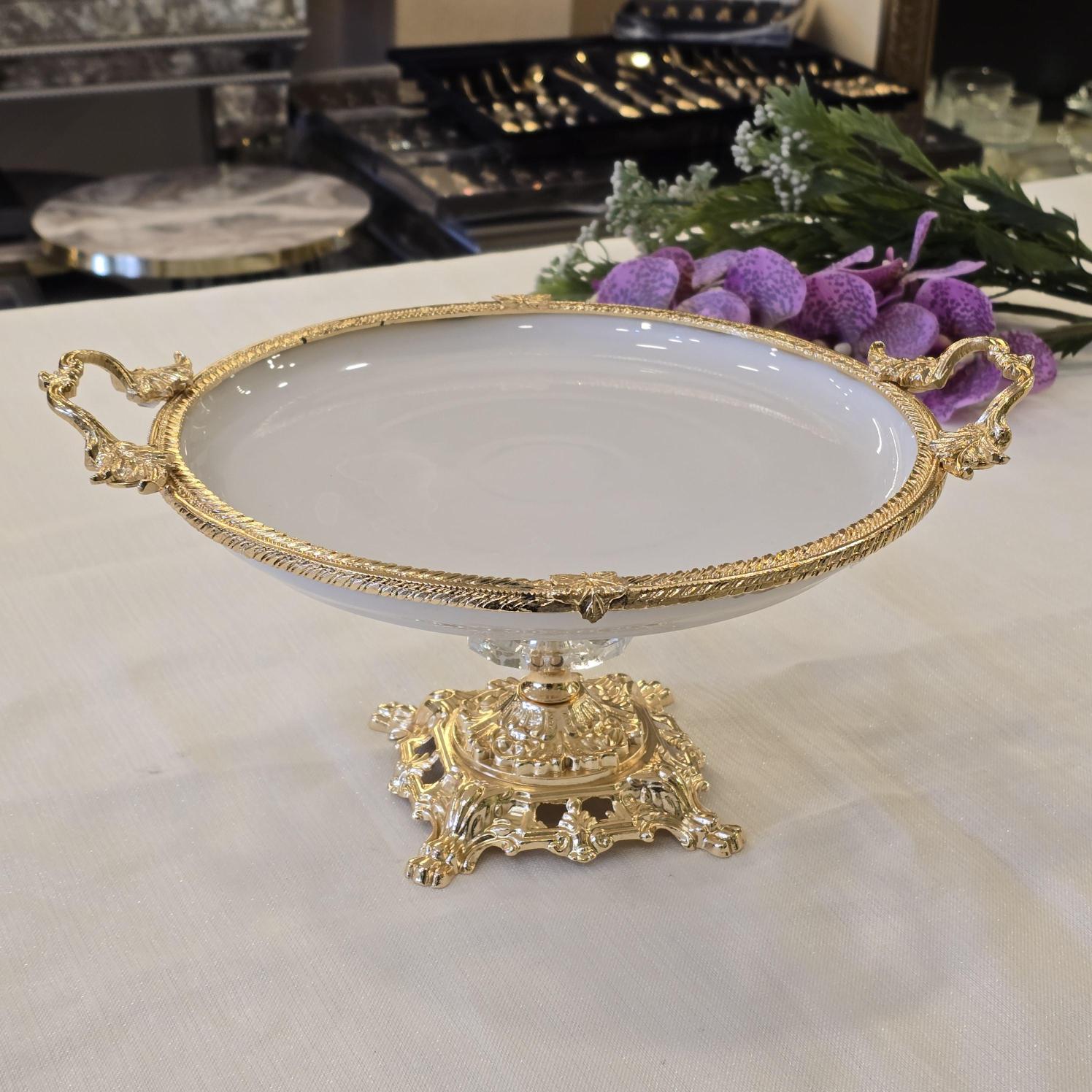 Metal Çerçeveli Döküm Ayaklı Yuvarlak Porselen Servis Tabağı 25 cm Gold