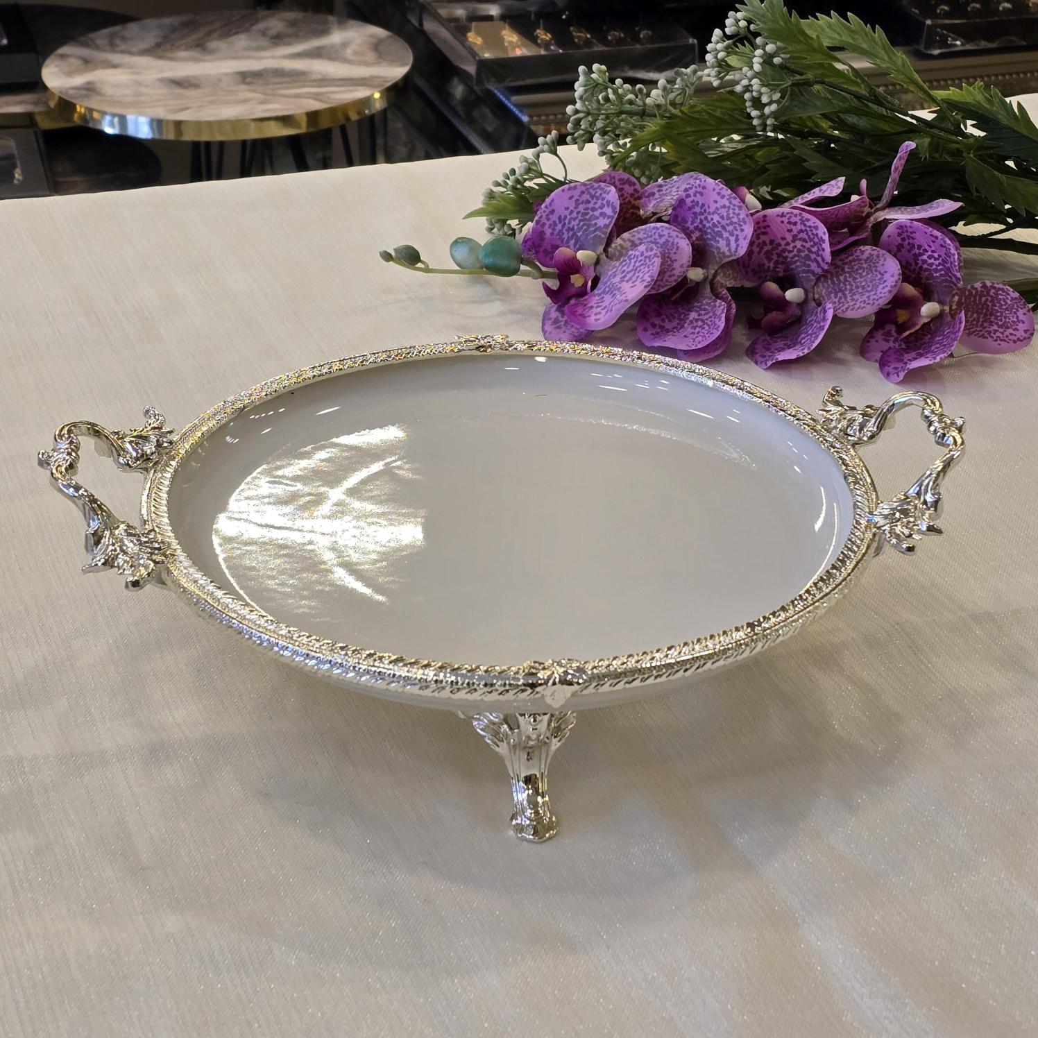 Metal Çerçeveli Yuvarlak Porselen Servis Tabağı 26 cm Gümüş