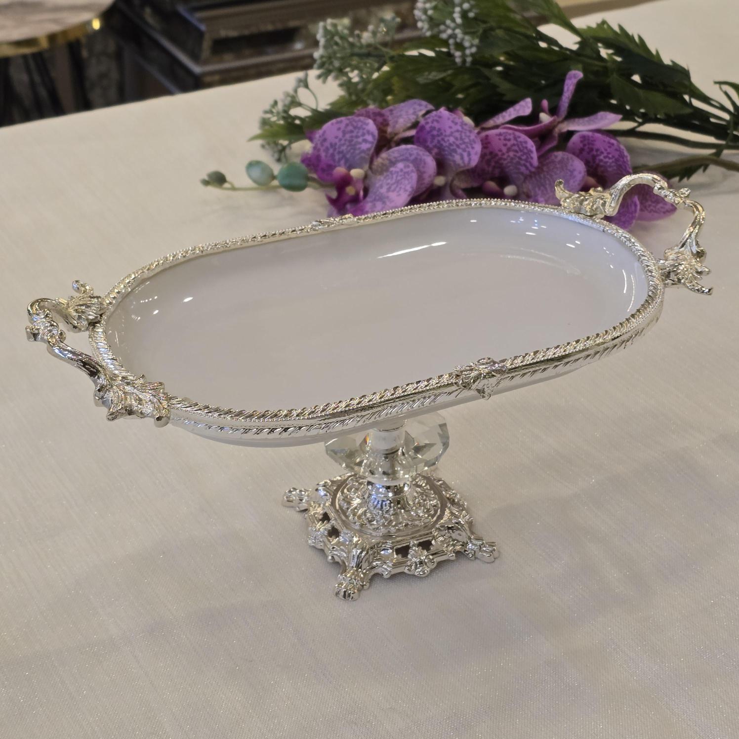 Metal Çerçeveli Döküm Ayaklı Oval Porselen Servis Tabağı 25x15 cm Gümüş