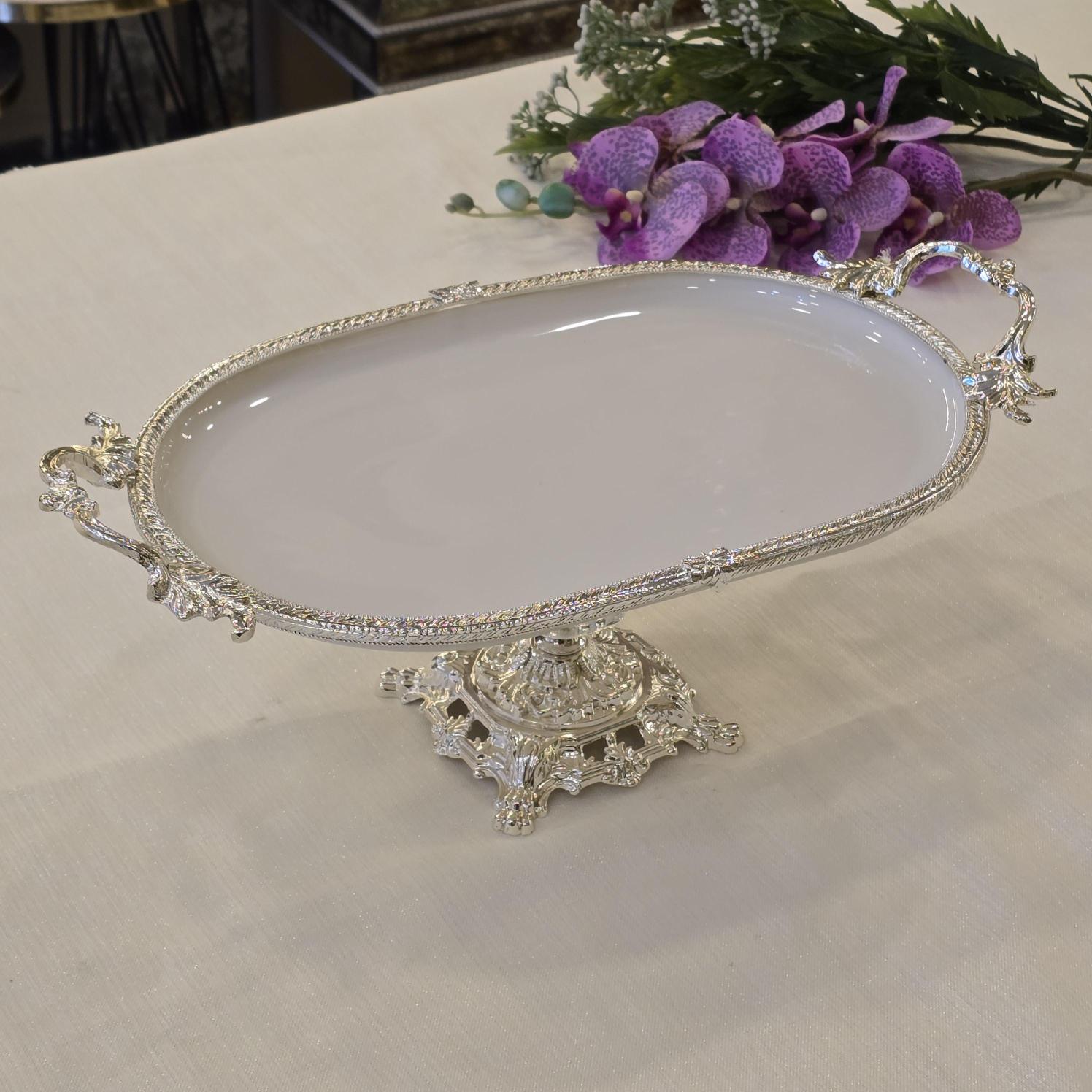 Metal Çerçeveli Döküm Ayaklı Oval Porselen Servis Tabağı 30x16 cm Gümüş