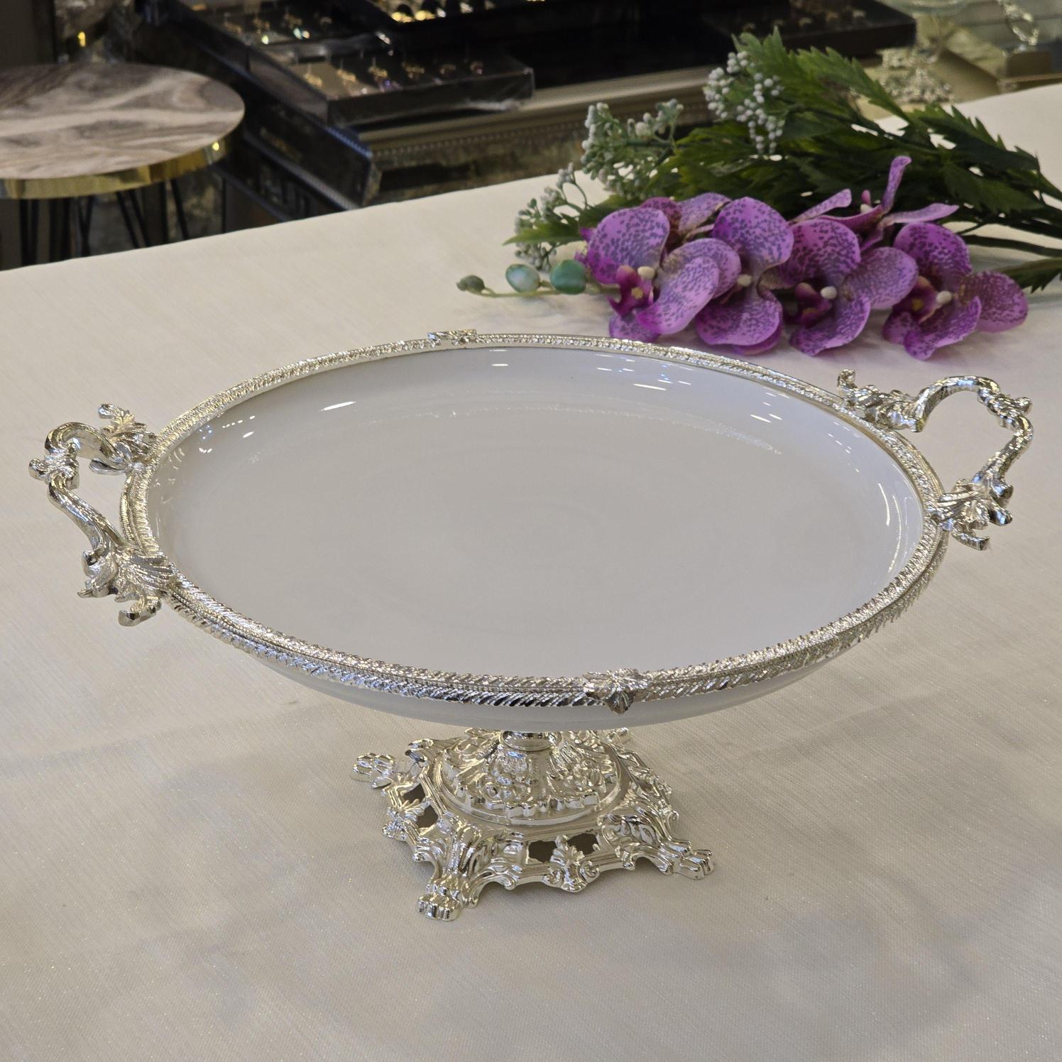 Metal Çerçeveli Döküm Ayaklı Yuvarlak Porselen Servis Tabağı 25 cm Gümüş
