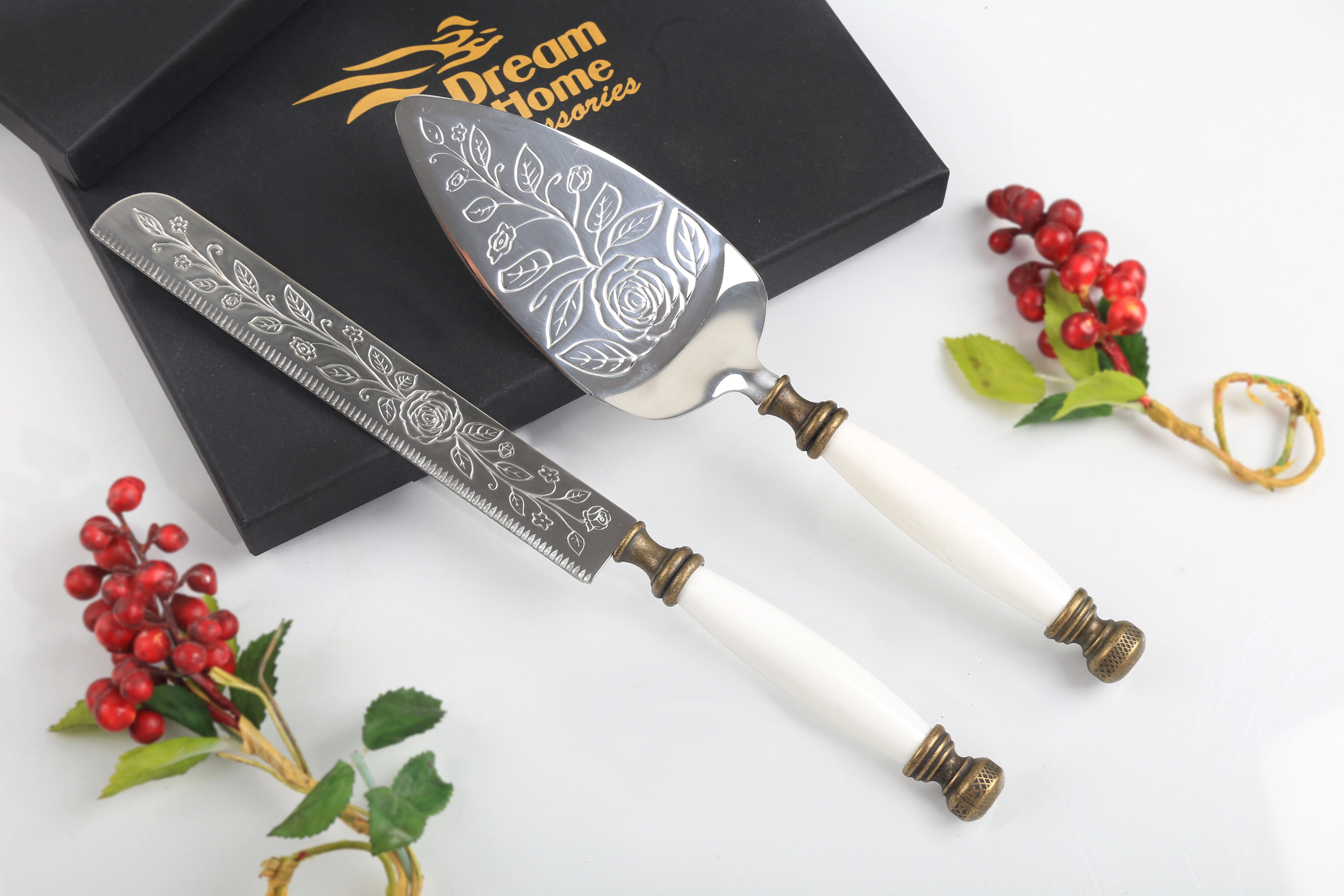 Porselen Saplı Gül Detaylı Pasta Servis Seti Eskitme