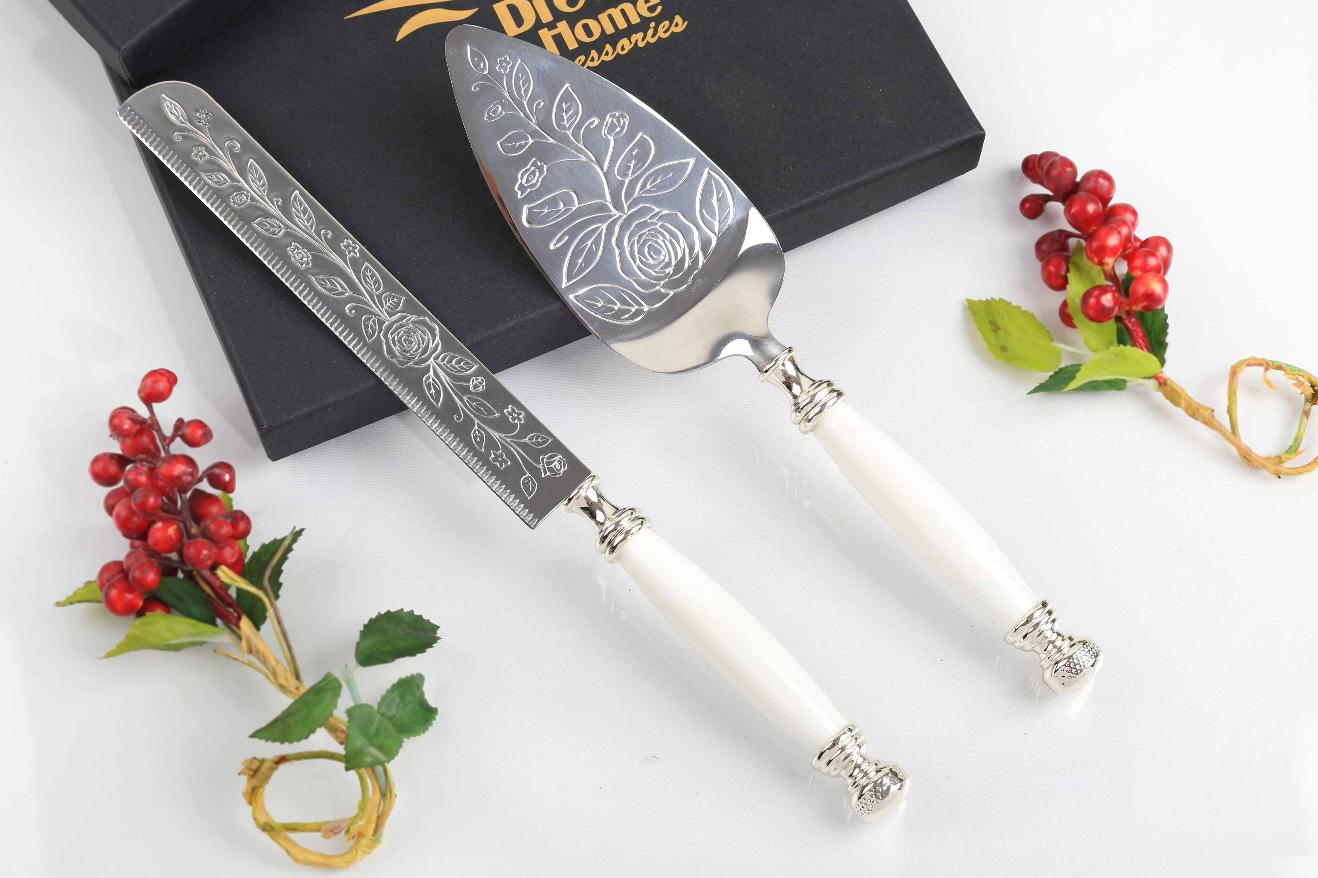Porselen Saplı Gül Detaylı Pasta Servis Seti Gümüş