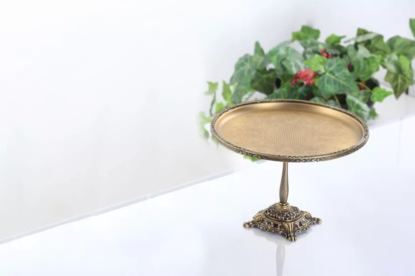 26 cm Yuvarlak Antik Ayaklı Metal Pasta Standı